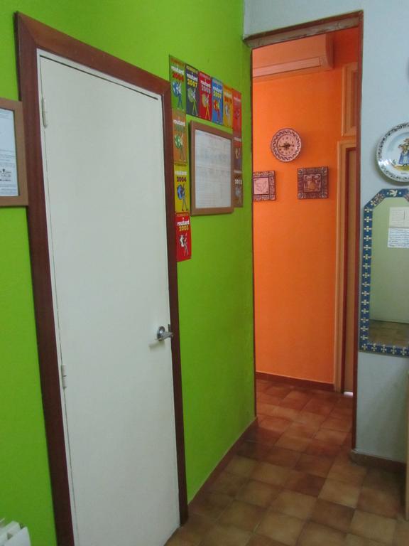 ברצלונה Pension Alamar מראה חיצוני תמונה